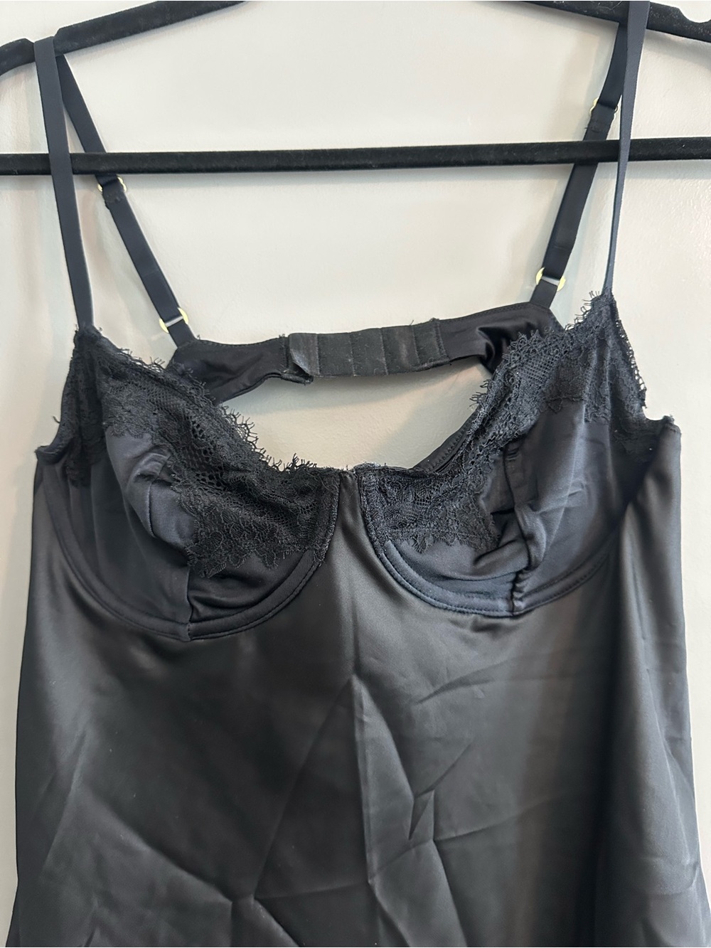 Abercrombie & Fitch Lace & Satin Nightie – Medium - Picture 3 of 4